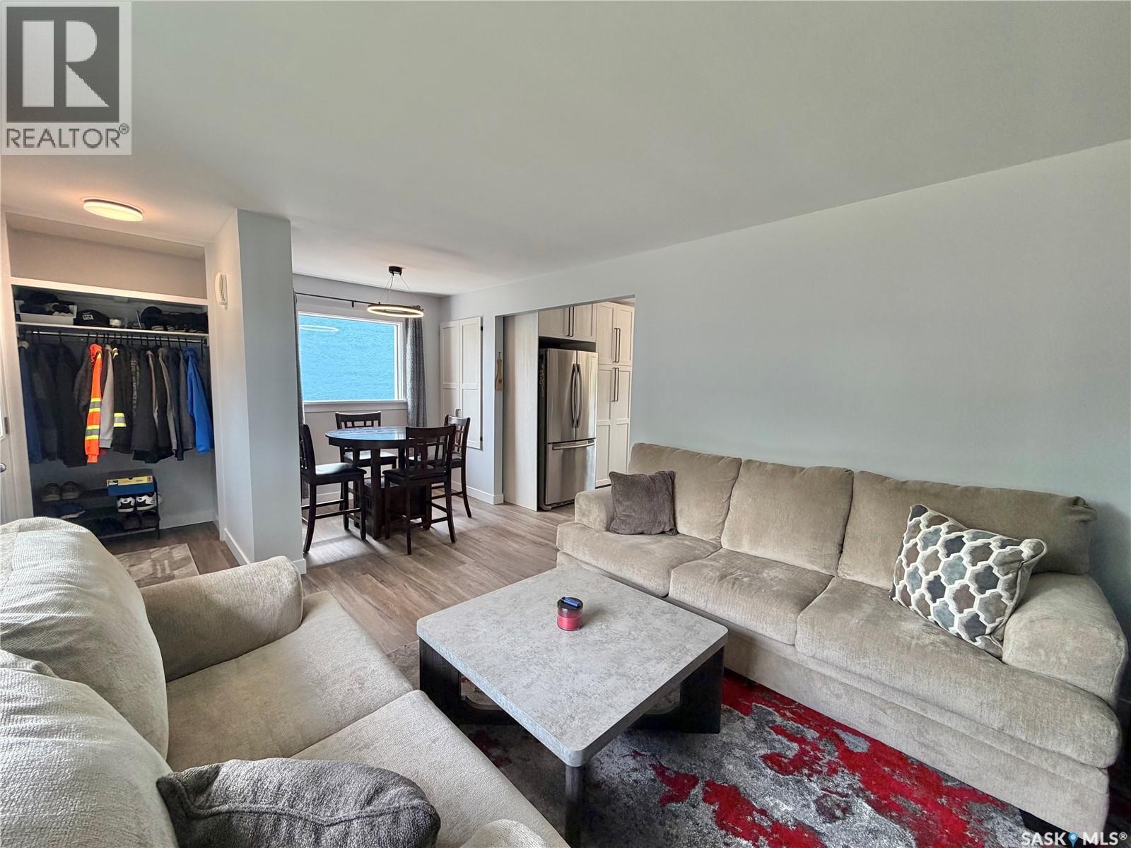 206 Third Avenue S, Yorkton, SK - Indoor Photo Showing Living Room