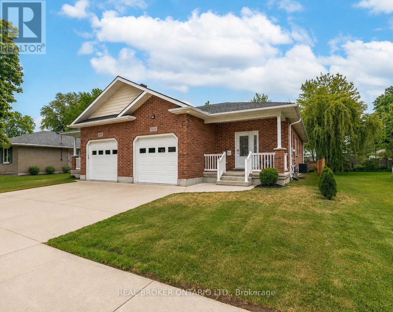 155 South Street S, Goderich, ON - Outdoor