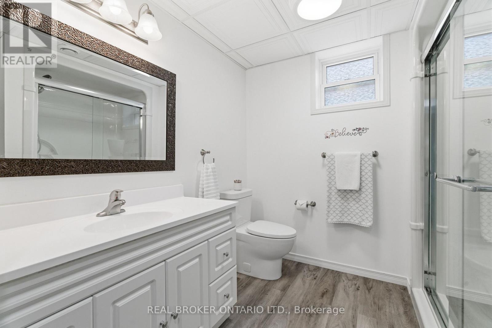 155 South Street S, Goderich, ON - Indoor Photo Showing Bathroom