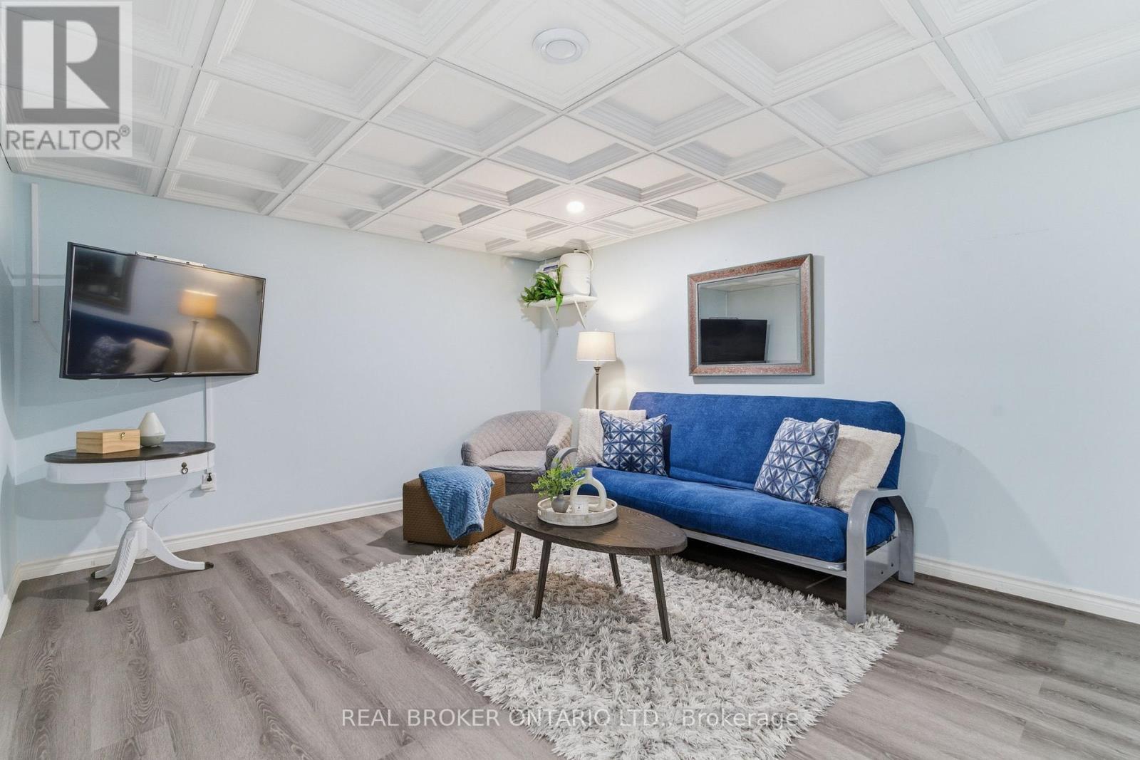 155 South Street S, Goderich, ON - Indoor Photo Showing Living Room