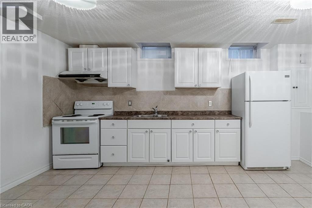 30 Richview Drive Unit# 2, Hamilton, ON - Indoor Photo Showing Kitchen