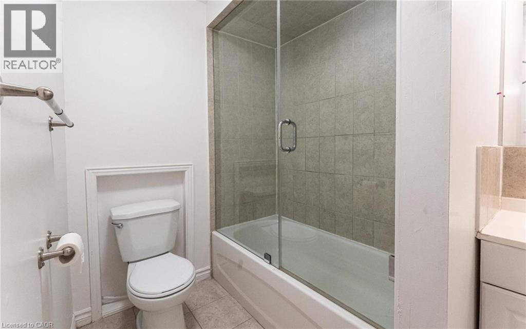 30 Richview Drive Unit# 2, Hamilton, ON - Indoor Photo Showing Bathroom