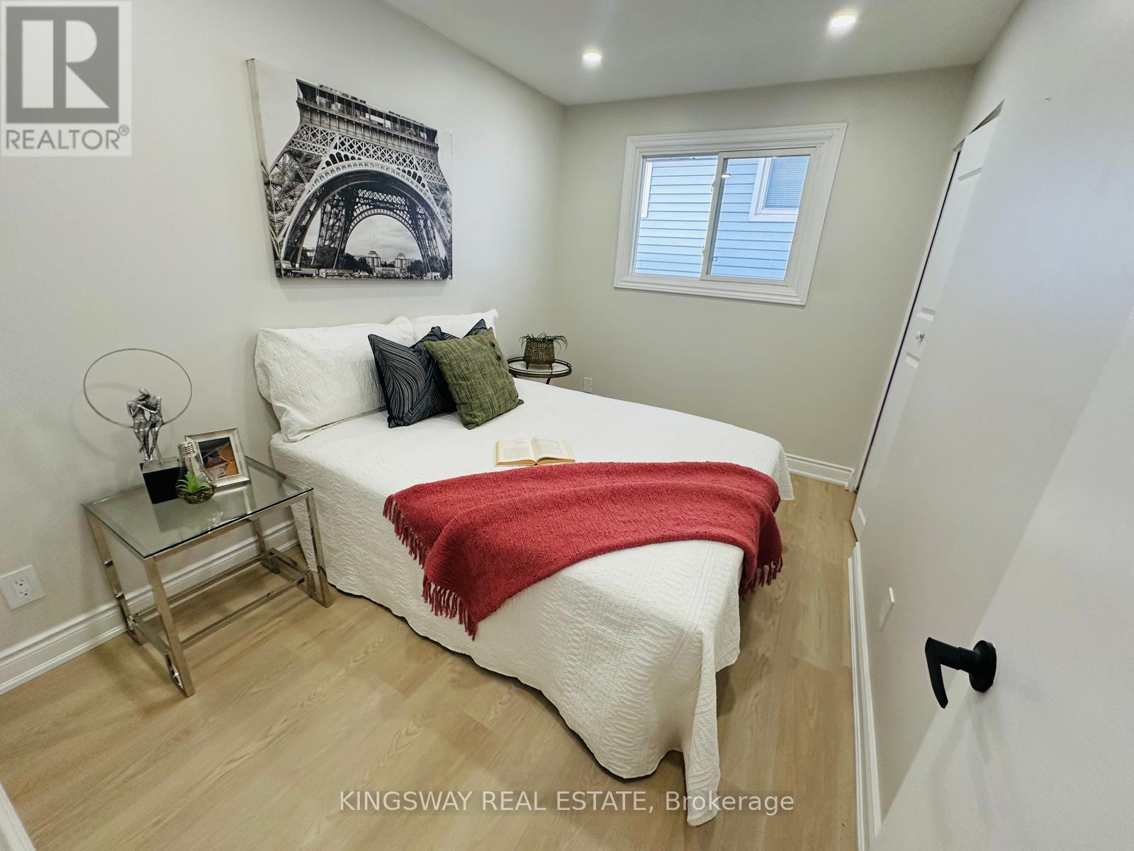 35 Silver Aspen Crescent, Kitchener, ON - Indoor Photo Showing Bedroom