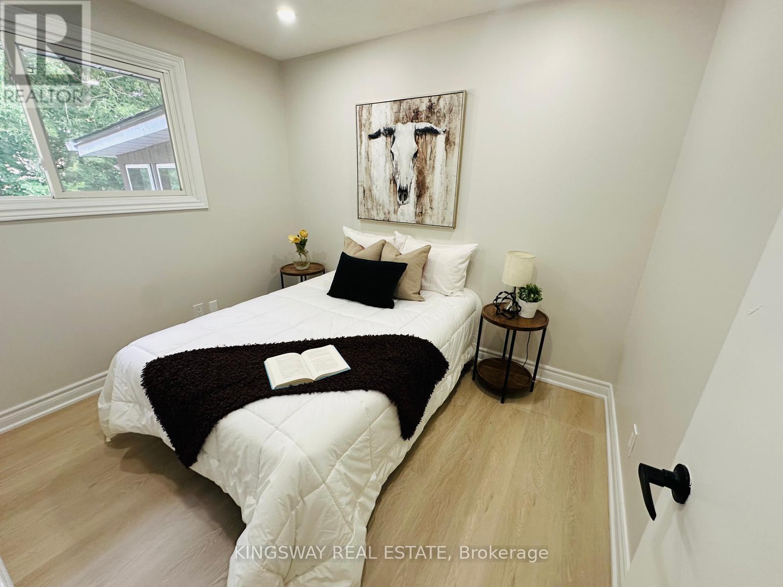 35 Silver Aspen Crescent, Kitchener, ON - Indoor Photo Showing Bedroom