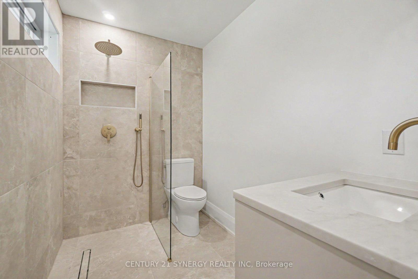 3 piece Ensuite with walk-in rainfall shower - 2238 Utah Street, Ottawa, ON - Indoor Photo Showing Bathroom