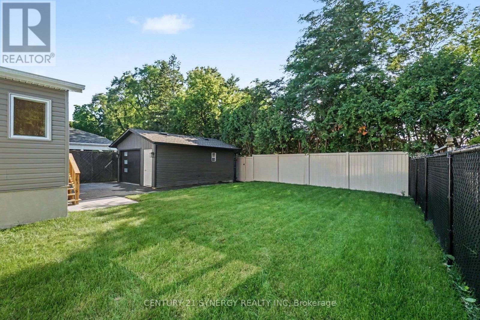 2238 Utah Street, Ottawa, ON - Outdoor