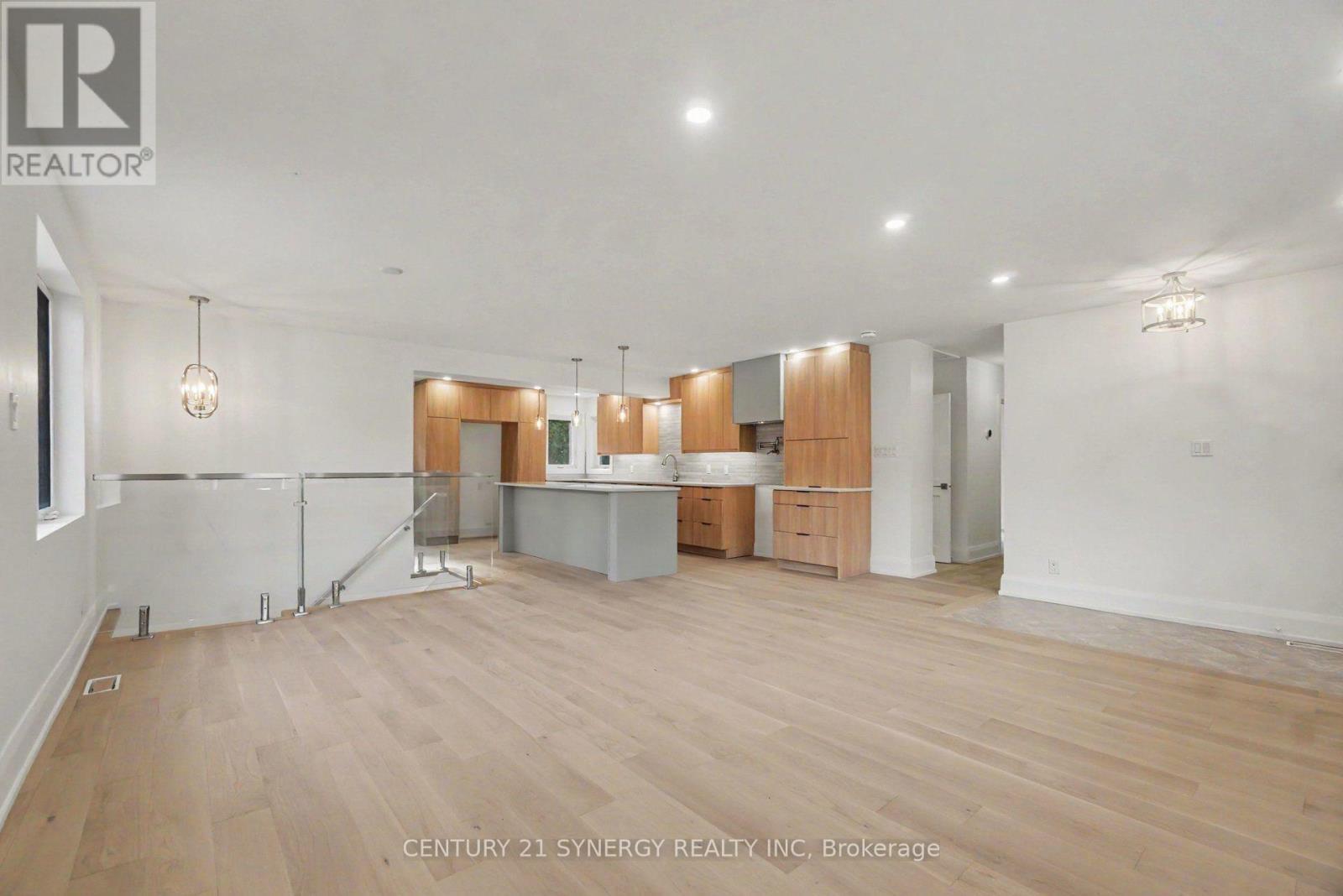 Hardwood and pot-lights throughout main - 2238 Utah Street, Ottawa, ON - Indoor Photo Showing Kitchen