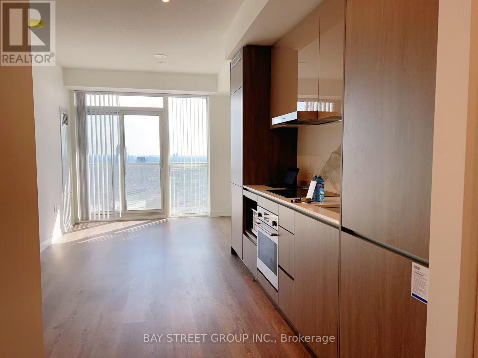 4208 - 28 Interchange Way, Vaughan, ON - Indoor