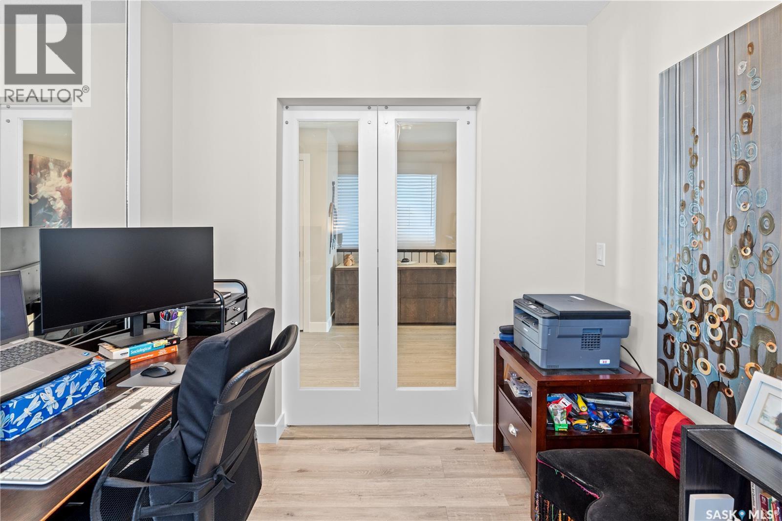 1231 Pringle Way, Saskatoon, SK - Indoor Photo Showing Office