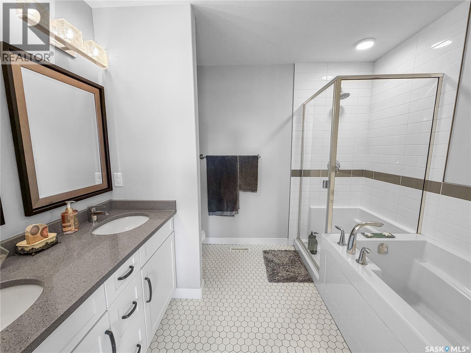 1231 Pringle Way, Saskatoon, SK - Indoor Photo Showing Bathroom