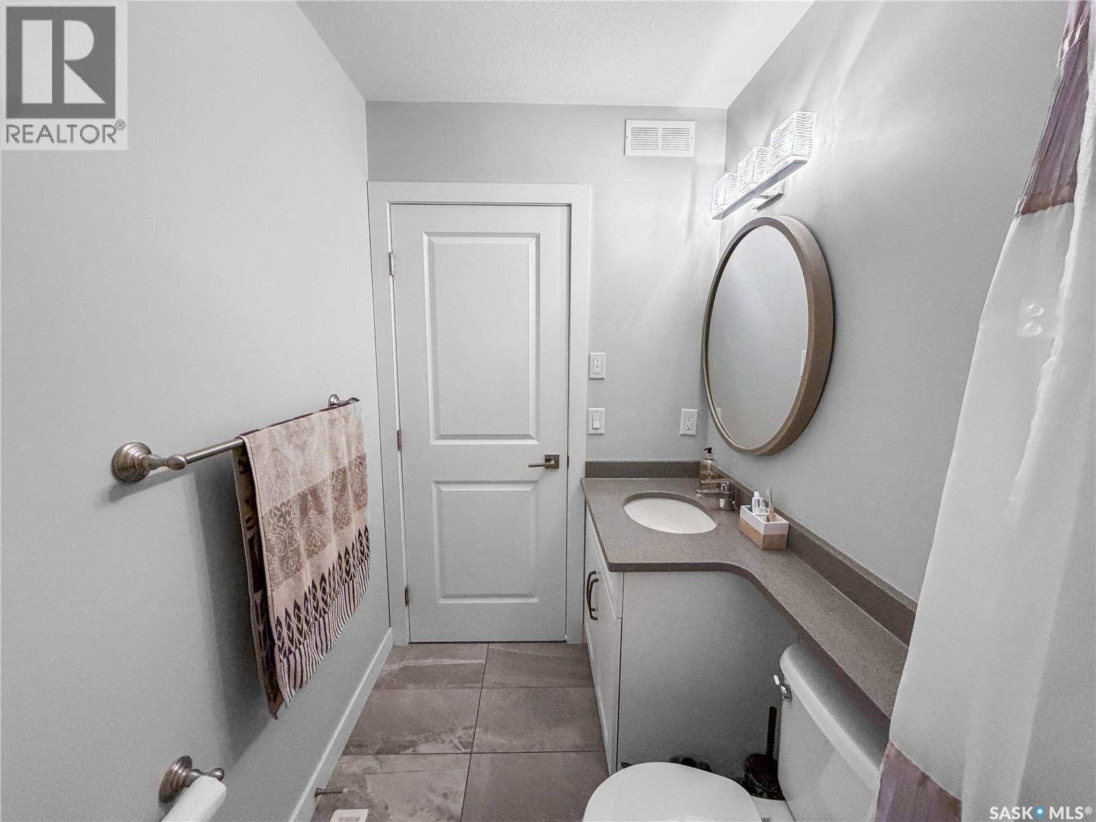1231 Pringle Way, Saskatoon, SK - Indoor Photo Showing Bathroom
