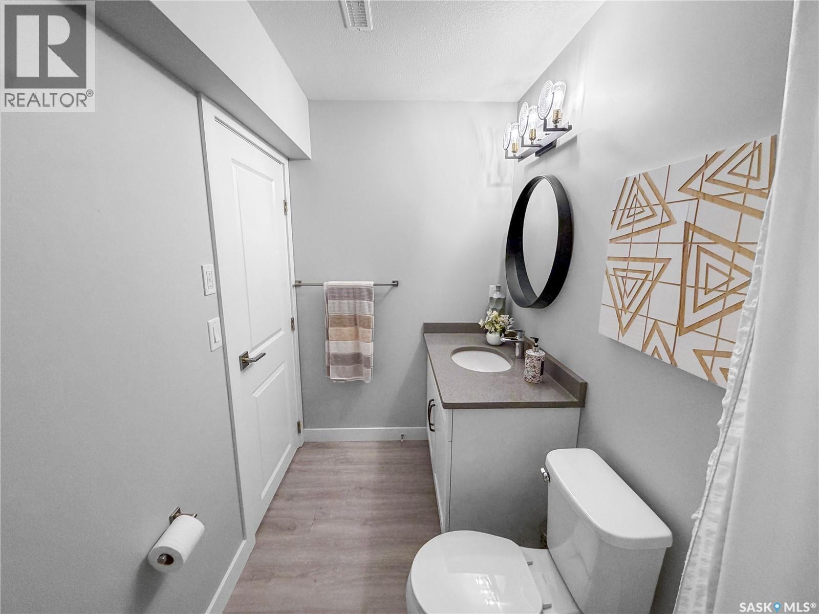 1231 Pringle Way, Saskatoon, SK - Indoor Photo Showing Bathroom