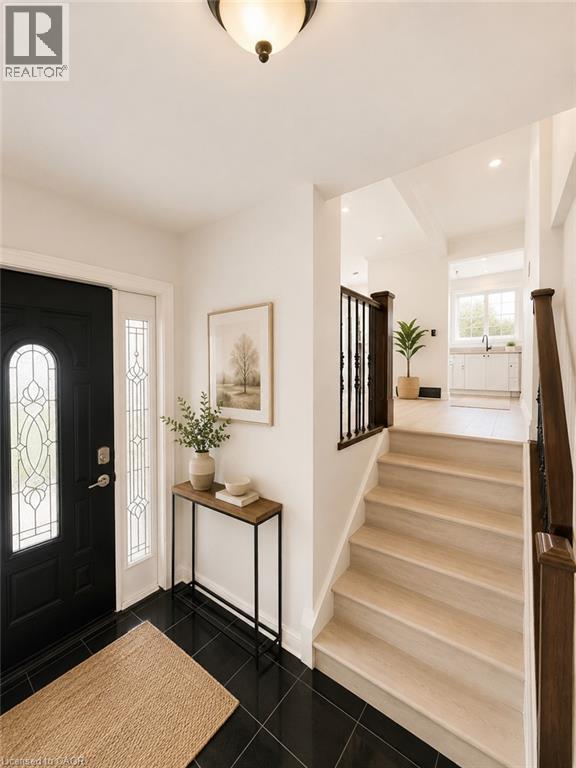 84 Elgar Avenue, Hamilton, ON - Indoor Photo Showing Other Room