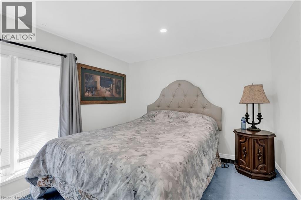 1356 Oak Lane, Mississauga, ON - Indoor Photo Showing Bedroom