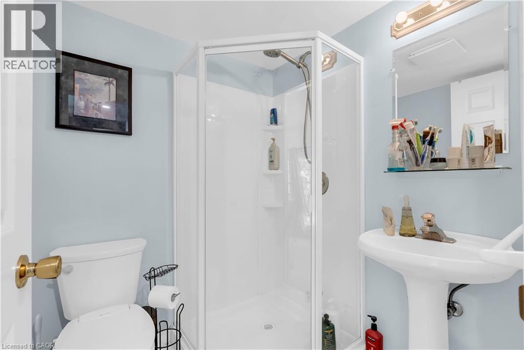 1356 Oak Lane, Mississauga, ON - Indoor Photo Showing Bathroom