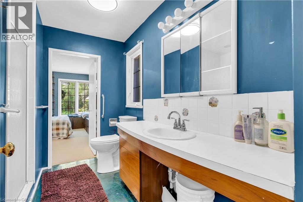 1356 Oak Lane, Mississauga, ON - Indoor Photo Showing Bathroom