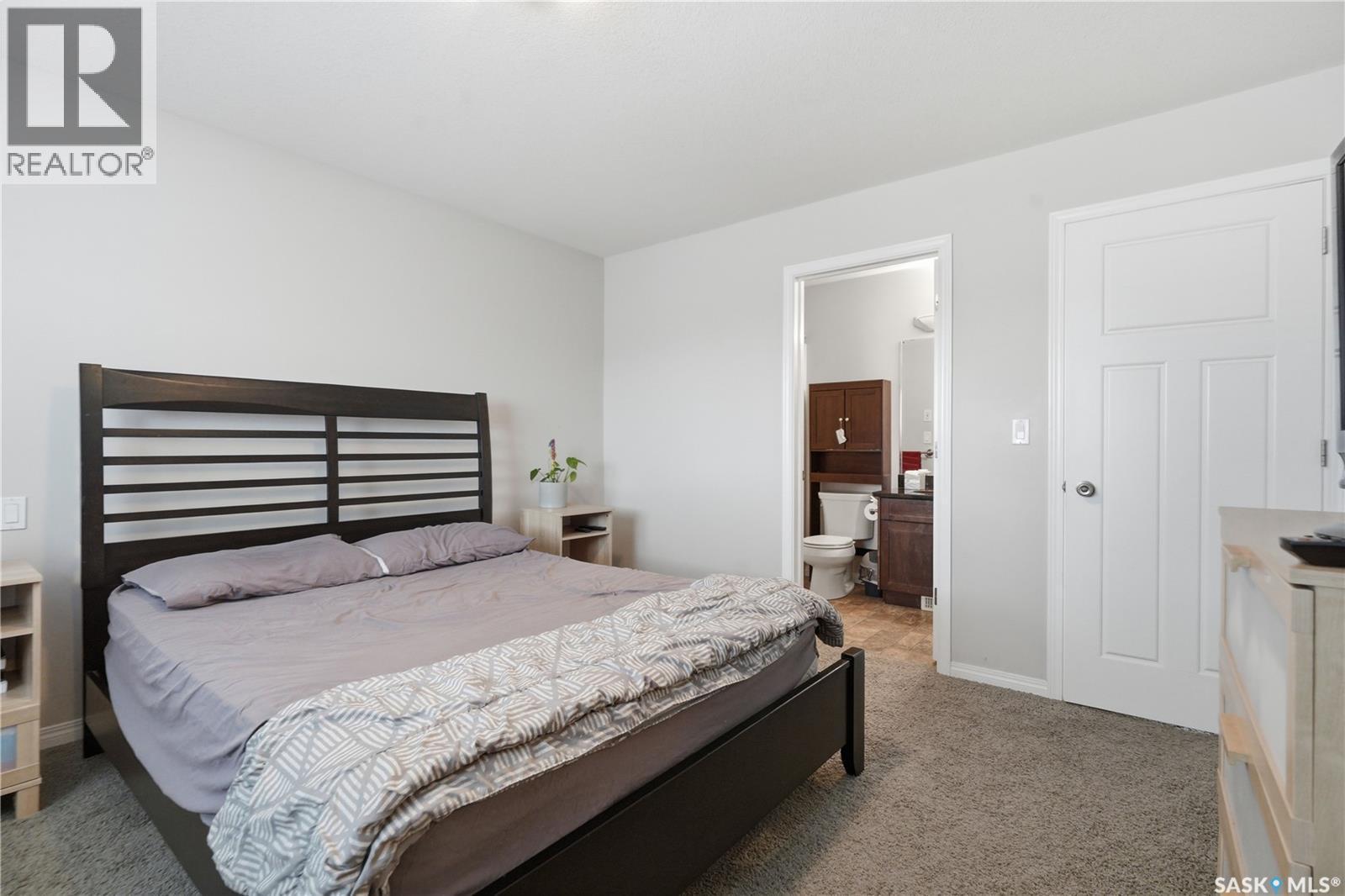 14 502 Rempel Manor, Saskatoon, SK - Indoor Photo Showing Bedroom