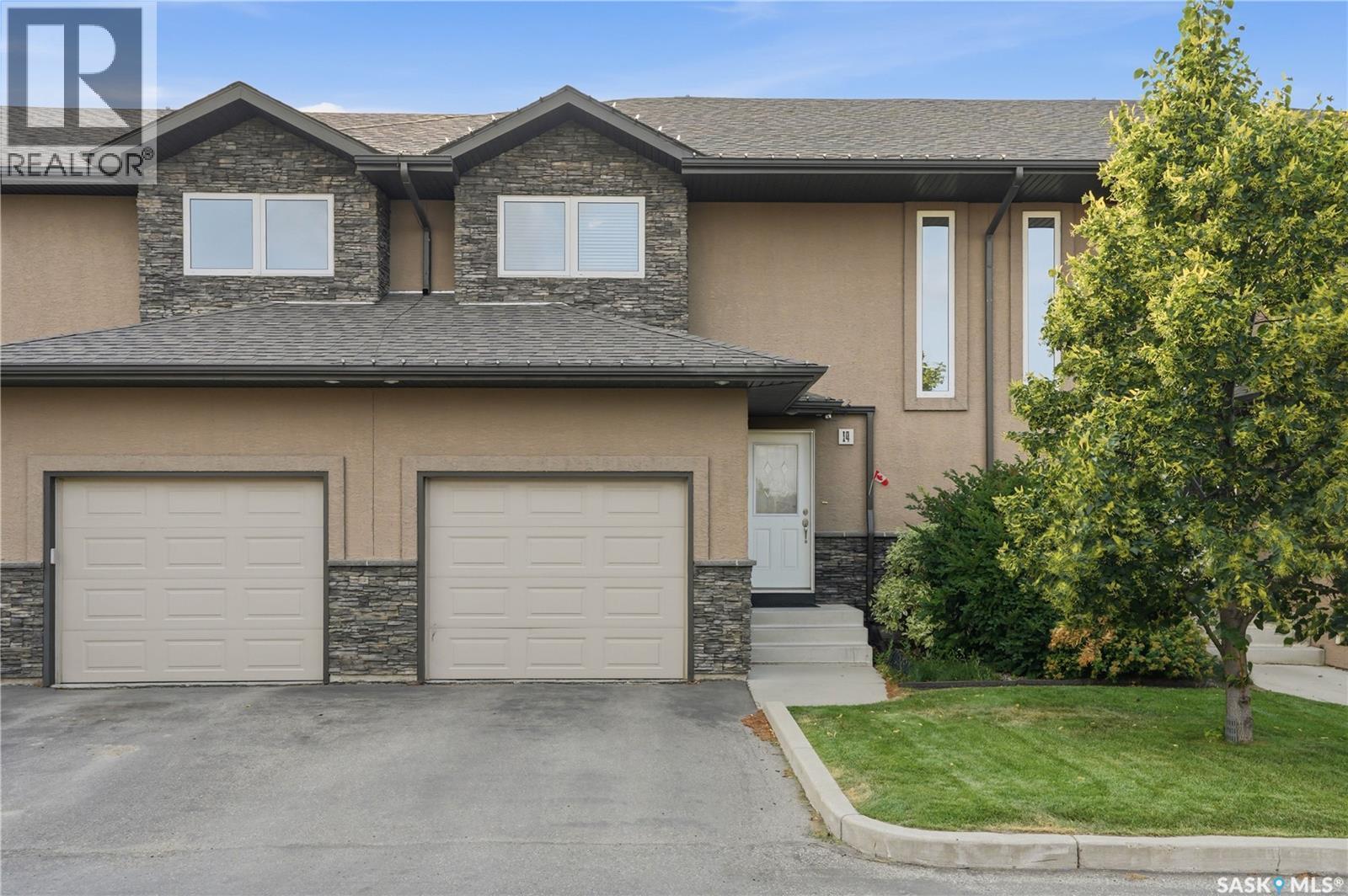 14 502 Rempel Manor, Saskatoon, SK - Outdoor With Facade