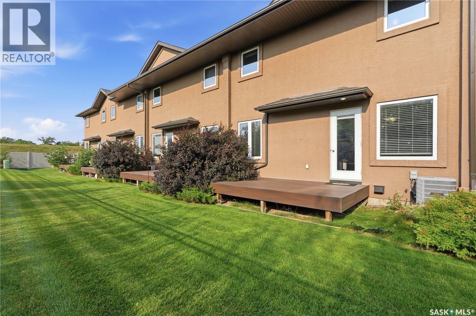 14 502 Rempel Manor, Saskatoon, SK - Outdoor With Deck Patio Veranda With Exterior