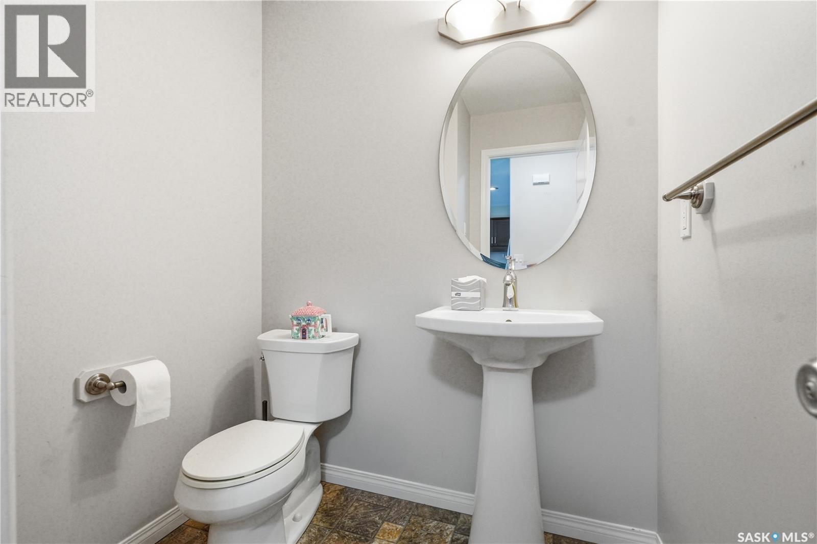 14 502 Rempel Manor, Saskatoon, SK - Indoor Photo Showing Bathroom