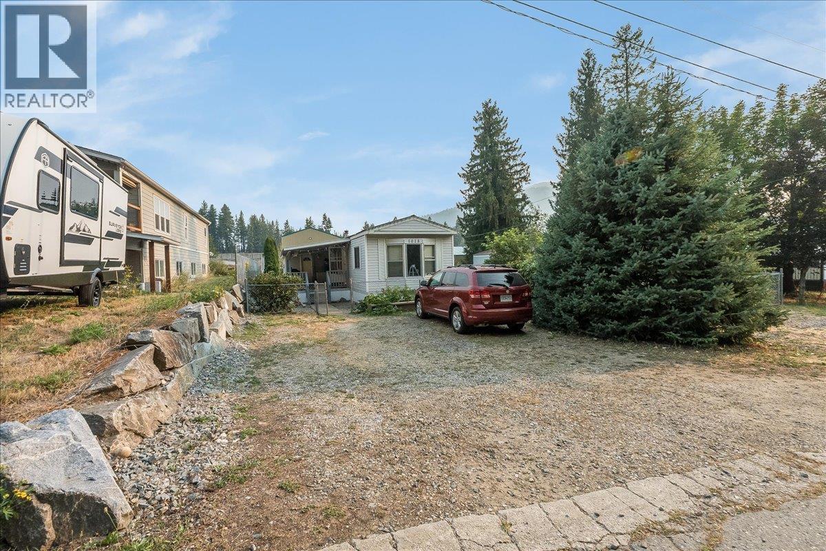 1015 Garden Road, South Slocan, BC