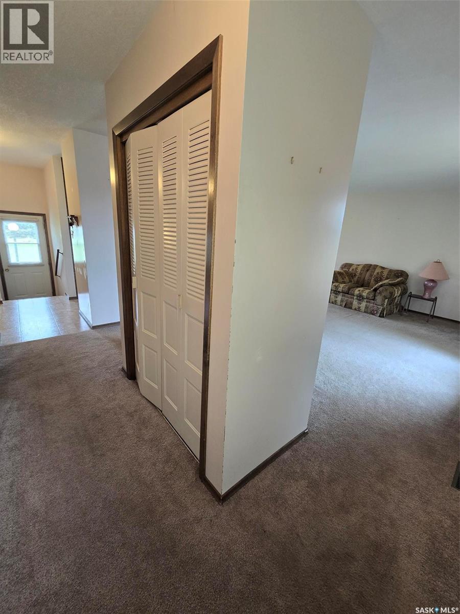 171 Lowestoft Street, Grayson, SK - Indoor Photo Showing Other Room