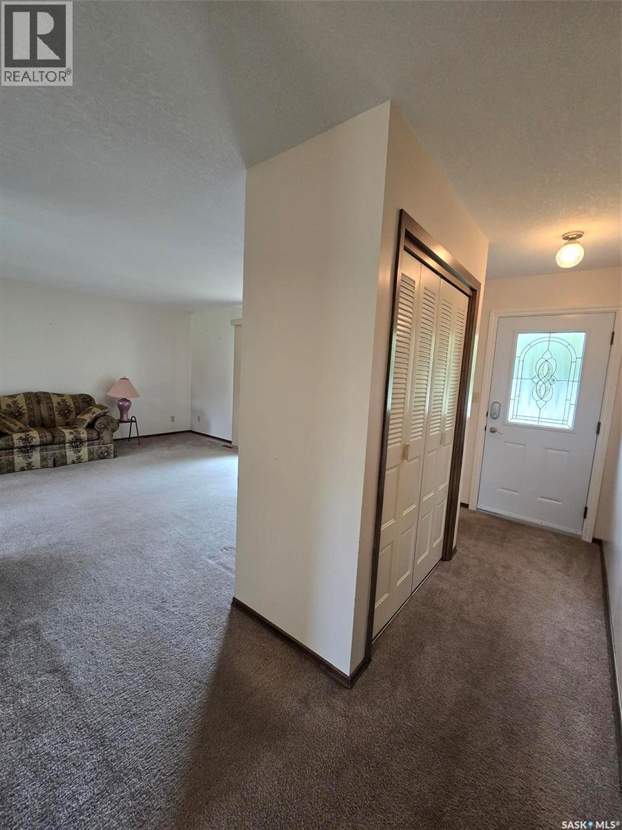 171 Lowestoft Street, Grayson, SK - Indoor Photo Showing Other Room