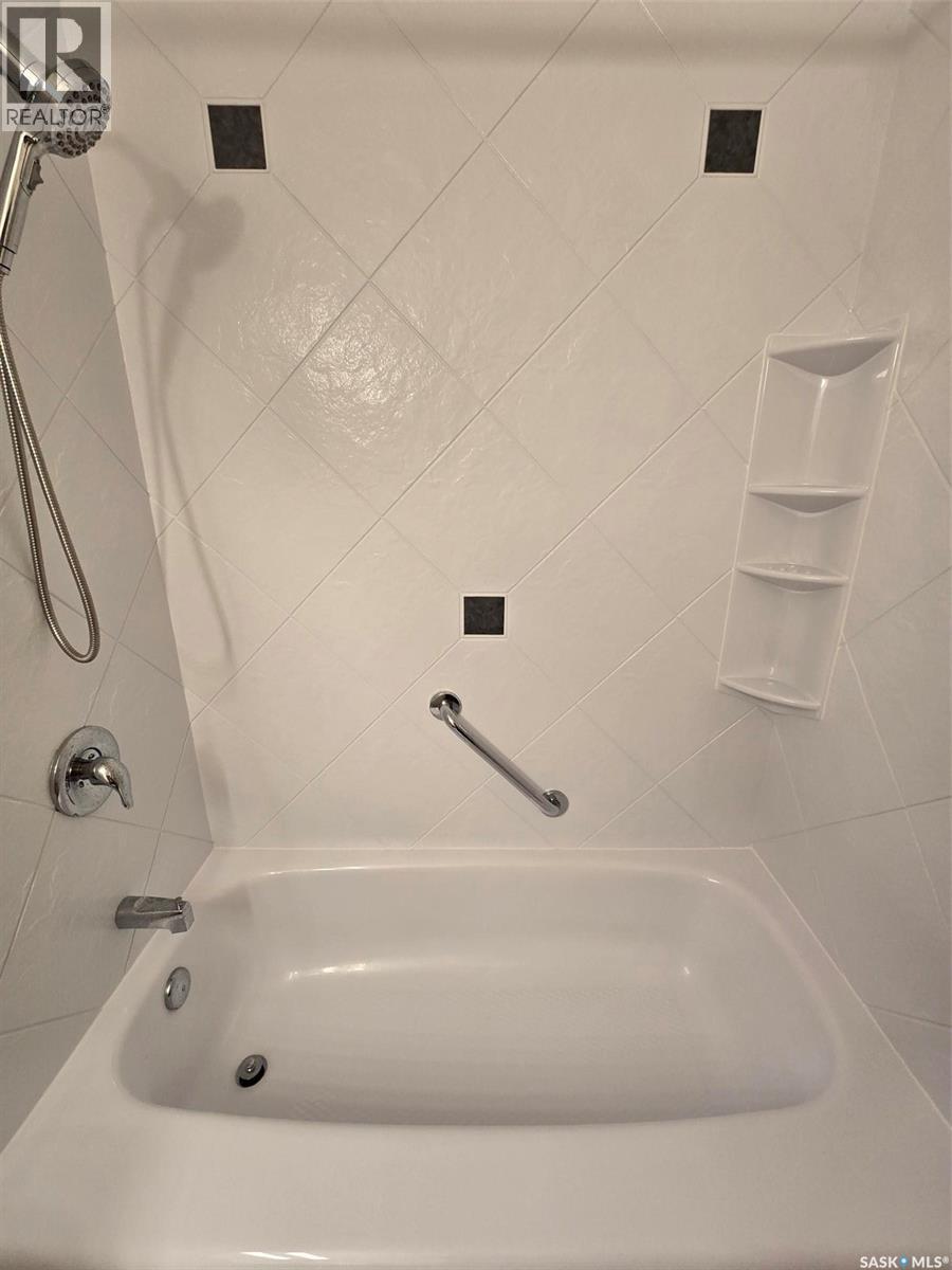 171 Lowestoft Street, Grayson, SK - Indoor Photo Showing Bathroom