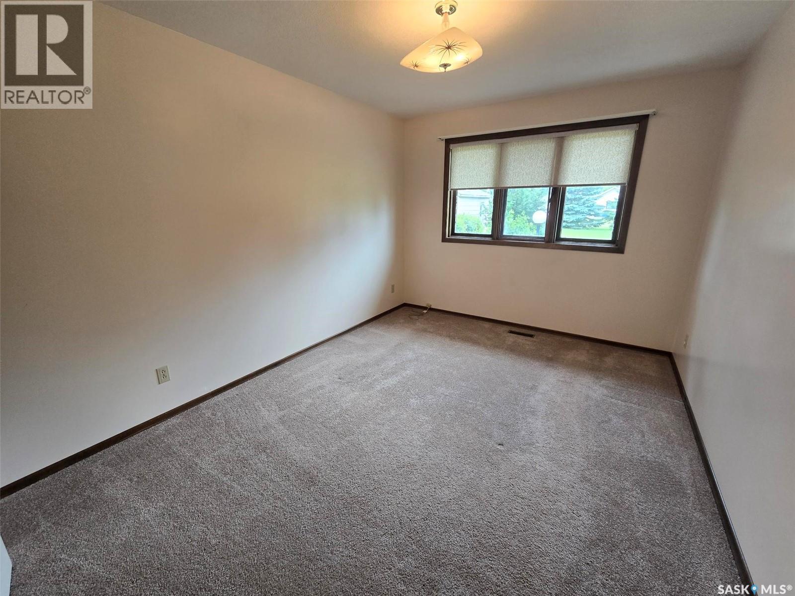 171 Lowestoft Street, Grayson, SK - Indoor Photo Showing Other Room