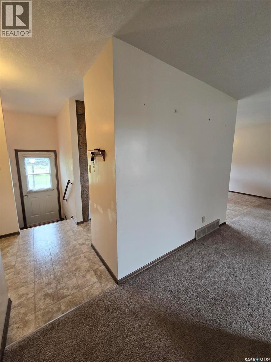 171 Lowestoft Street, Grayson, SK - Indoor Photo Showing Other Room