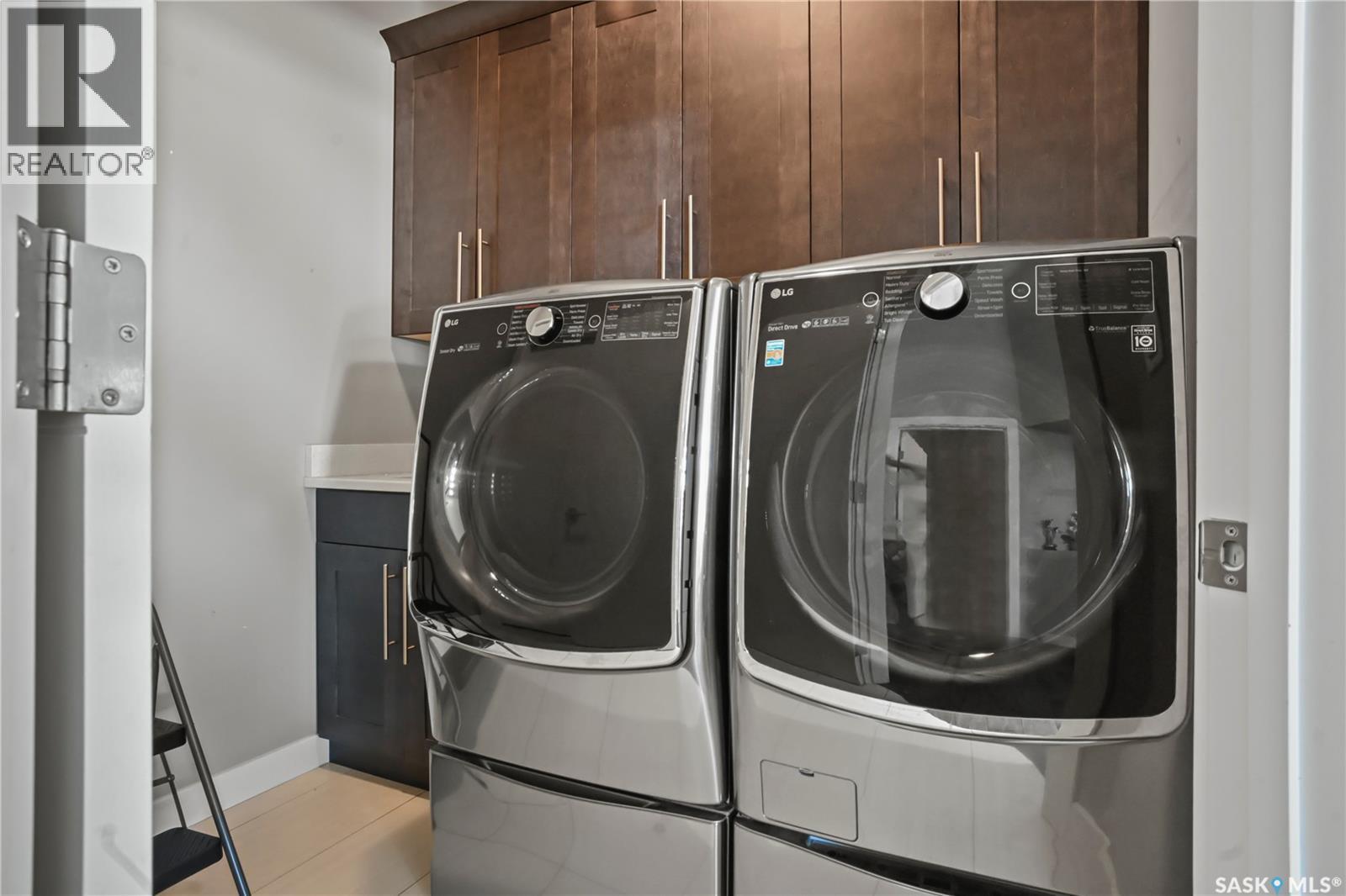 3821 Goldfinch Way, Regina, SK - Indoor Photo Showing Laundry Room