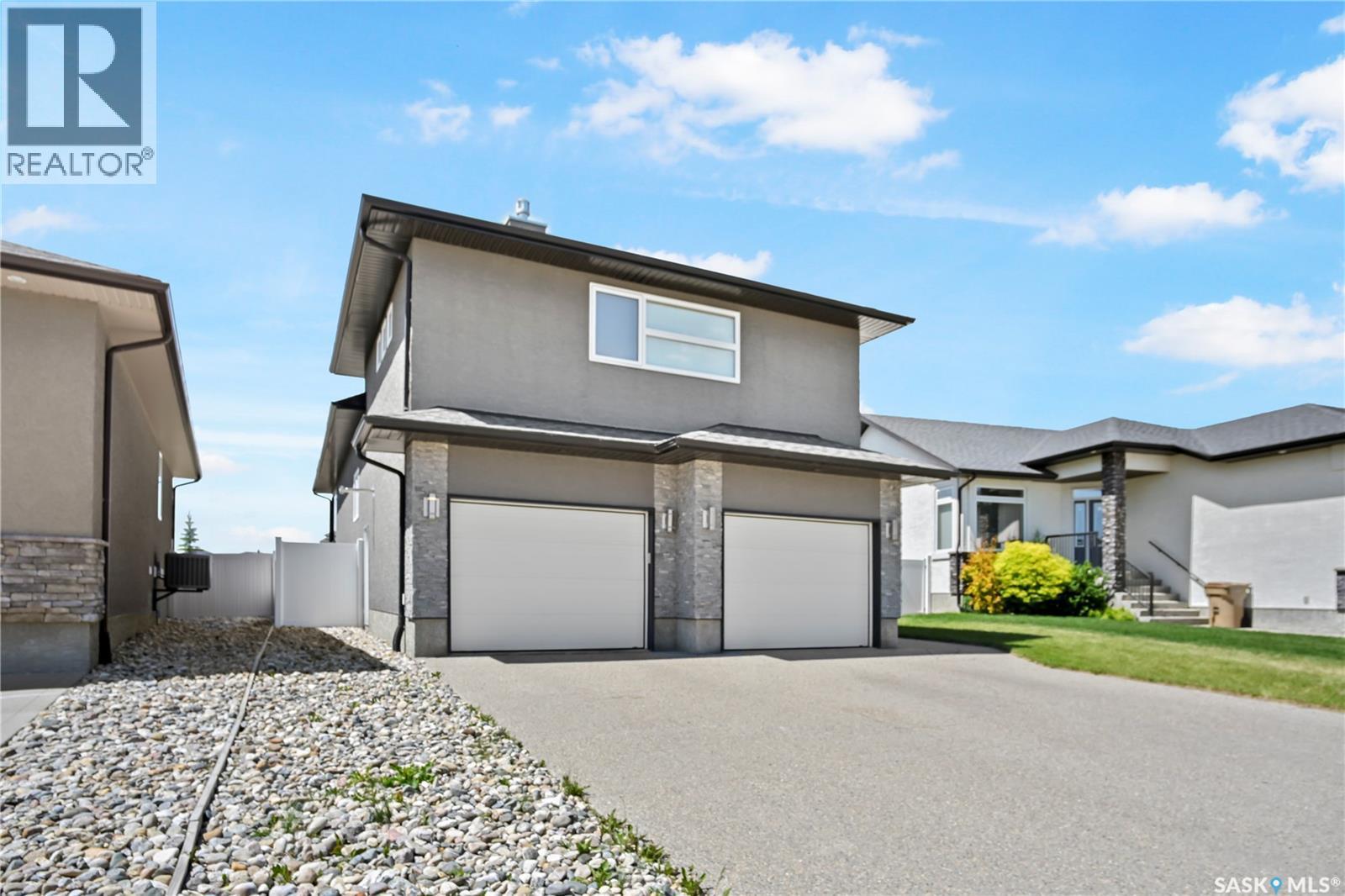 3821 Goldfinch Way, Regina, SK - Outdoor