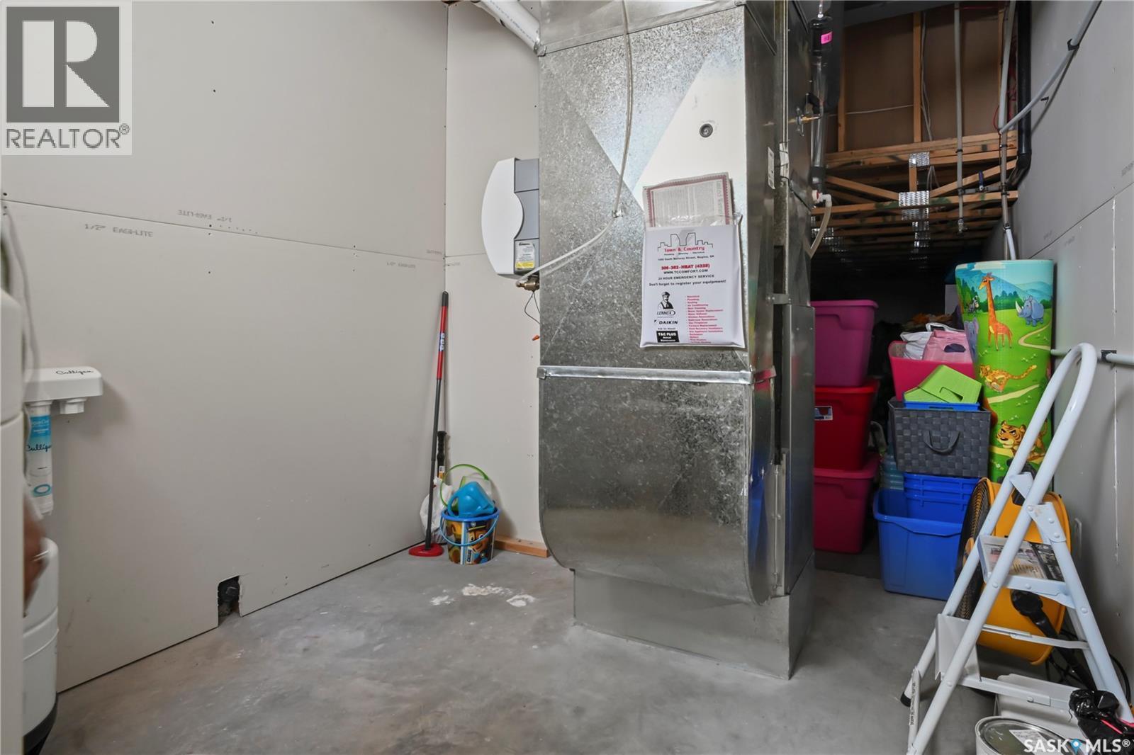 3821 Goldfinch Way, Regina, SK - Indoor Photo Showing Basement