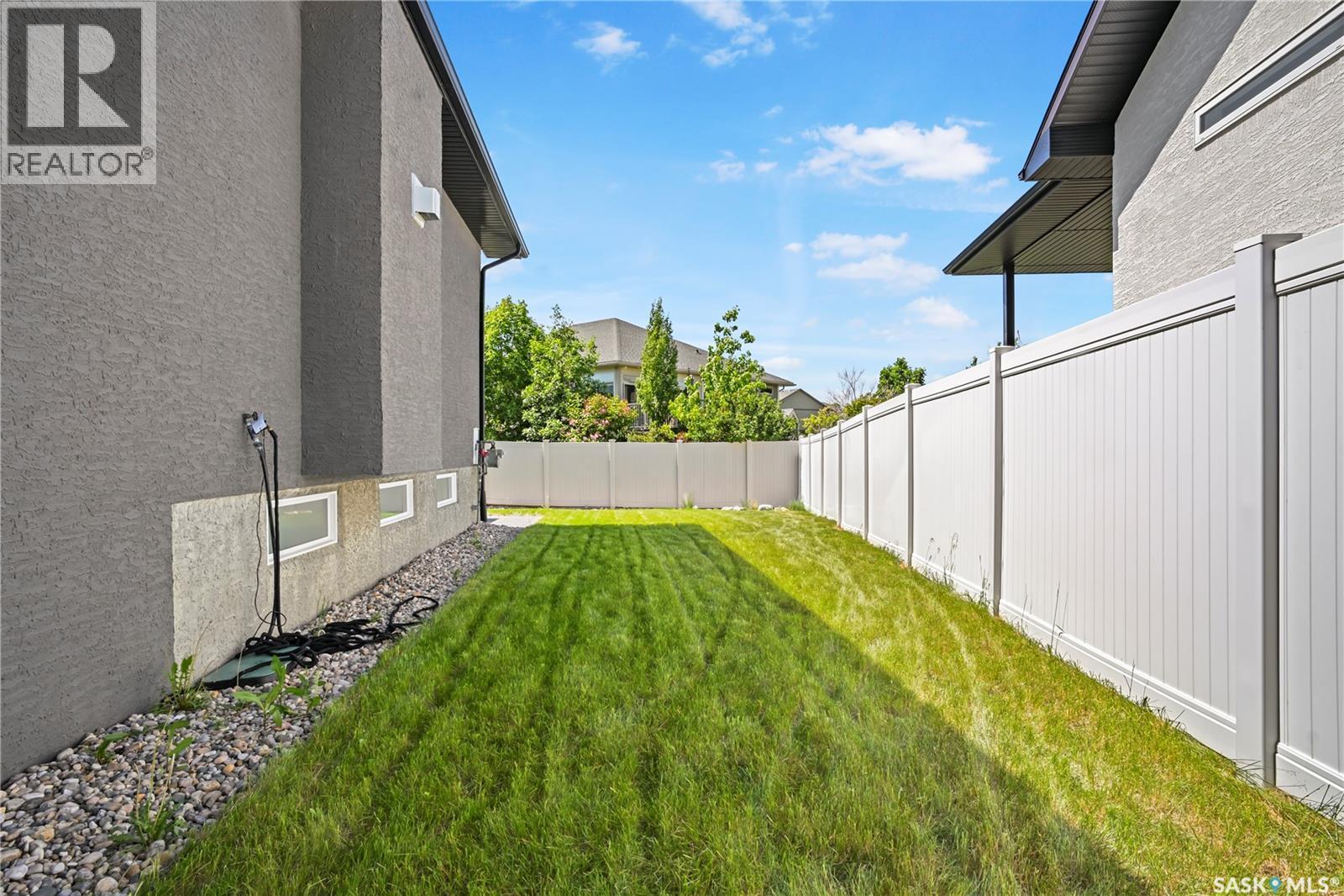 3821 Goldfinch Way, Regina, SK - Outdoor