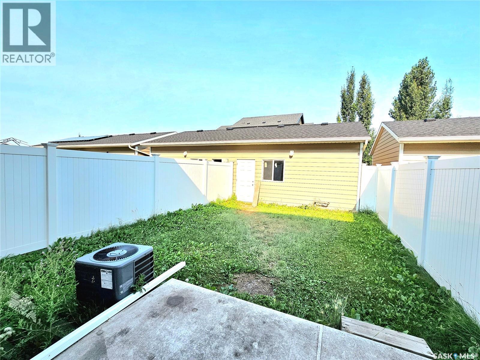 1415 Hunter Road, Saskatoon, SK - Outdoor