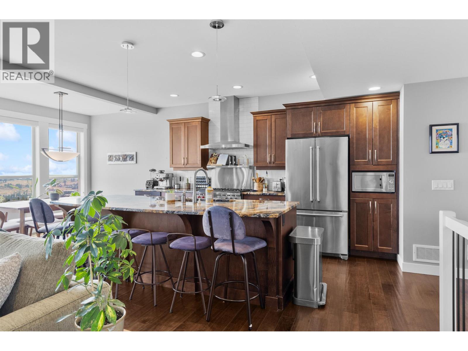 1870 Rosealee Lane Unit# 34, West Kelowna, BC - Indoor Photo Showing Kitchen With Upgraded Kitchen