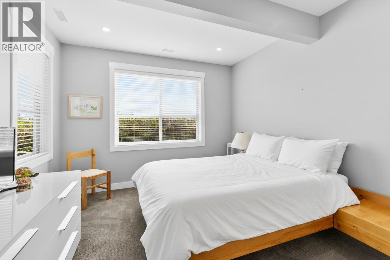 1870 Rosealee Lane Unit# 34, West Kelowna, BC - Indoor Photo Showing Bedroom