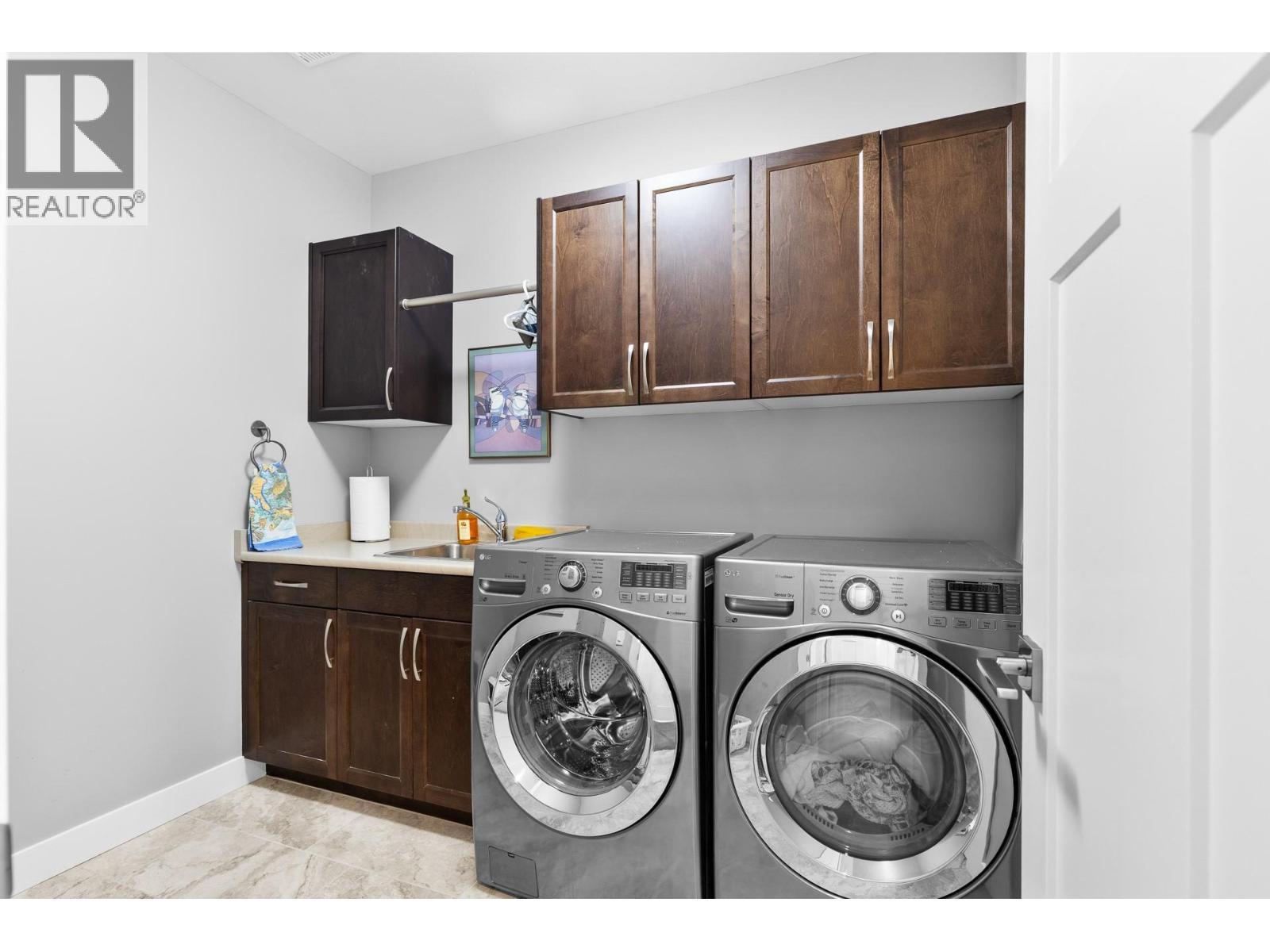 1870 Rosealee Lane Unit# 34, West Kelowna, BC - Indoor Photo Showing Laundry Room