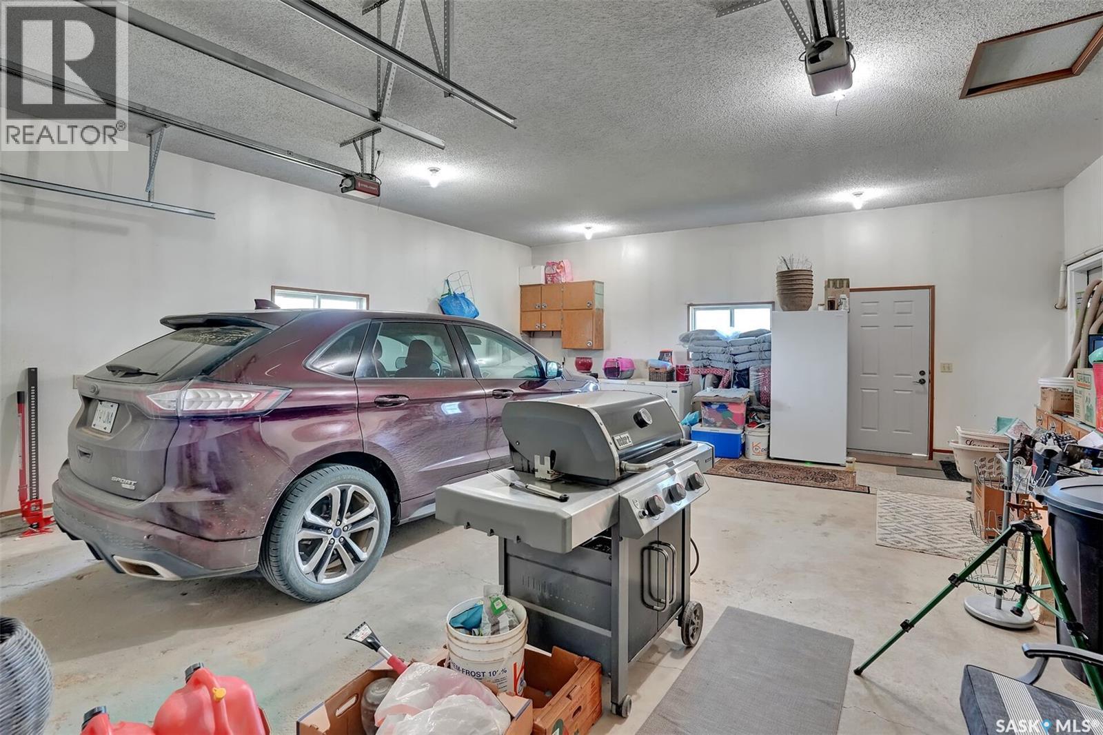 Dilke Acreage, Sarnia Rm No. 221, SK - Indoor Photo Showing Garage