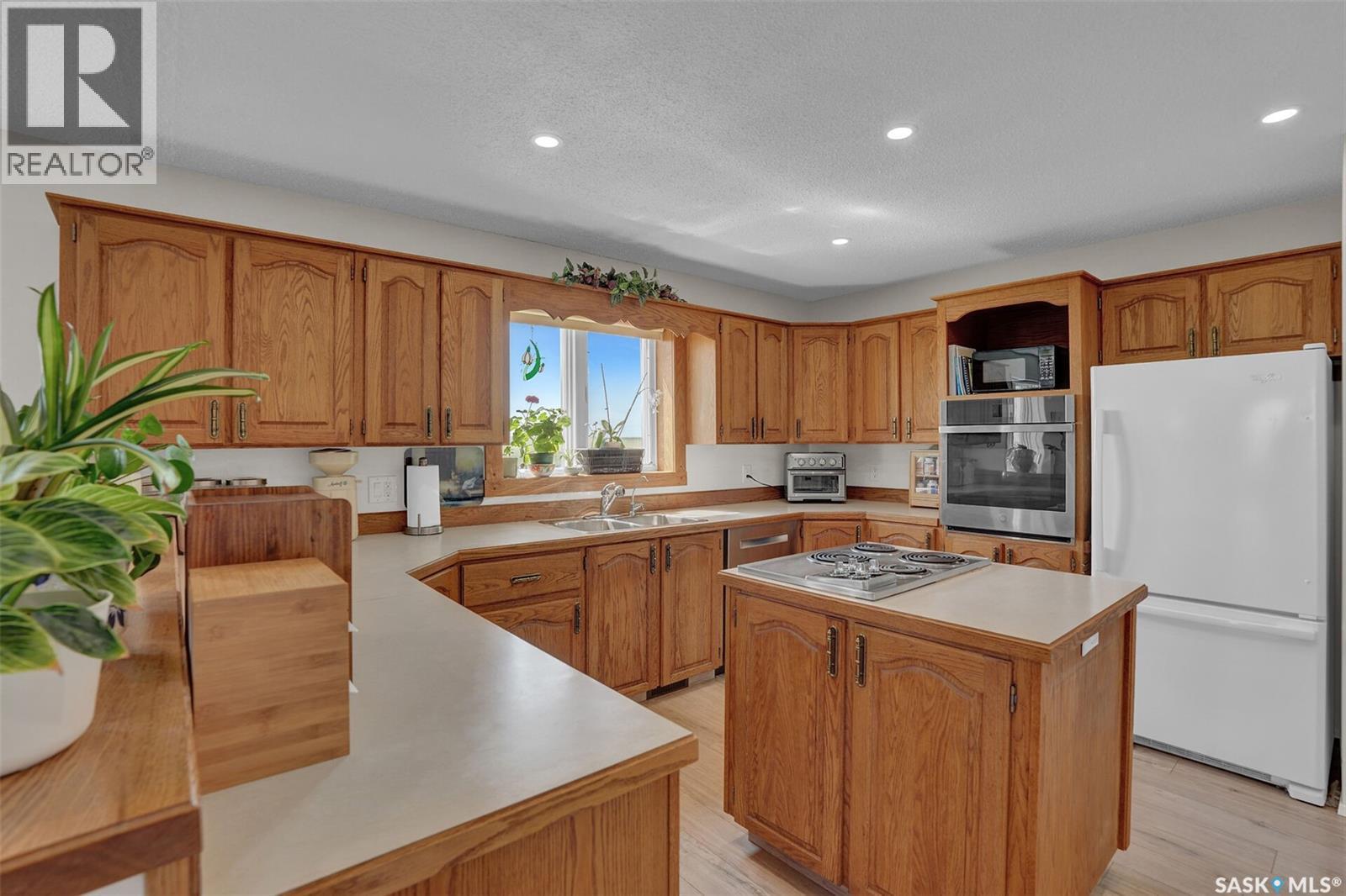 Dilke Acreage, Sarnia Rm No. 221, SK - Indoor Photo Showing Kitchen With Double Sink