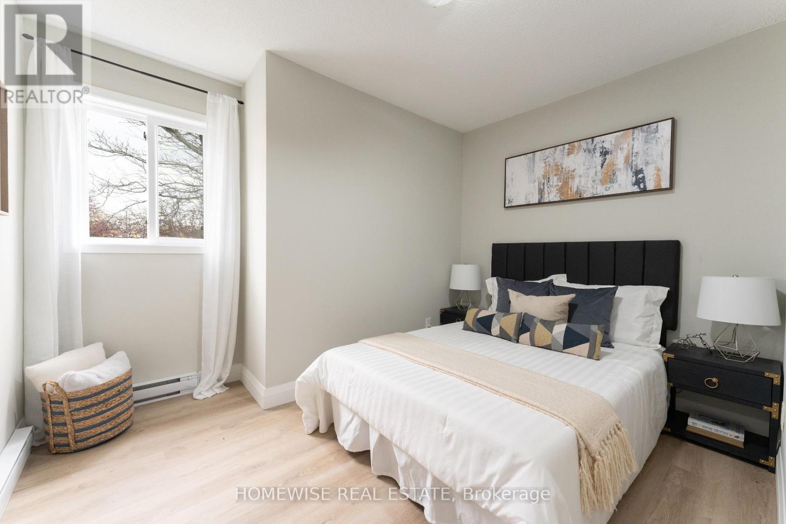 B17 - 240 Ormond Drive, Oshawa, ON - Indoor Photo Showing Bedroom