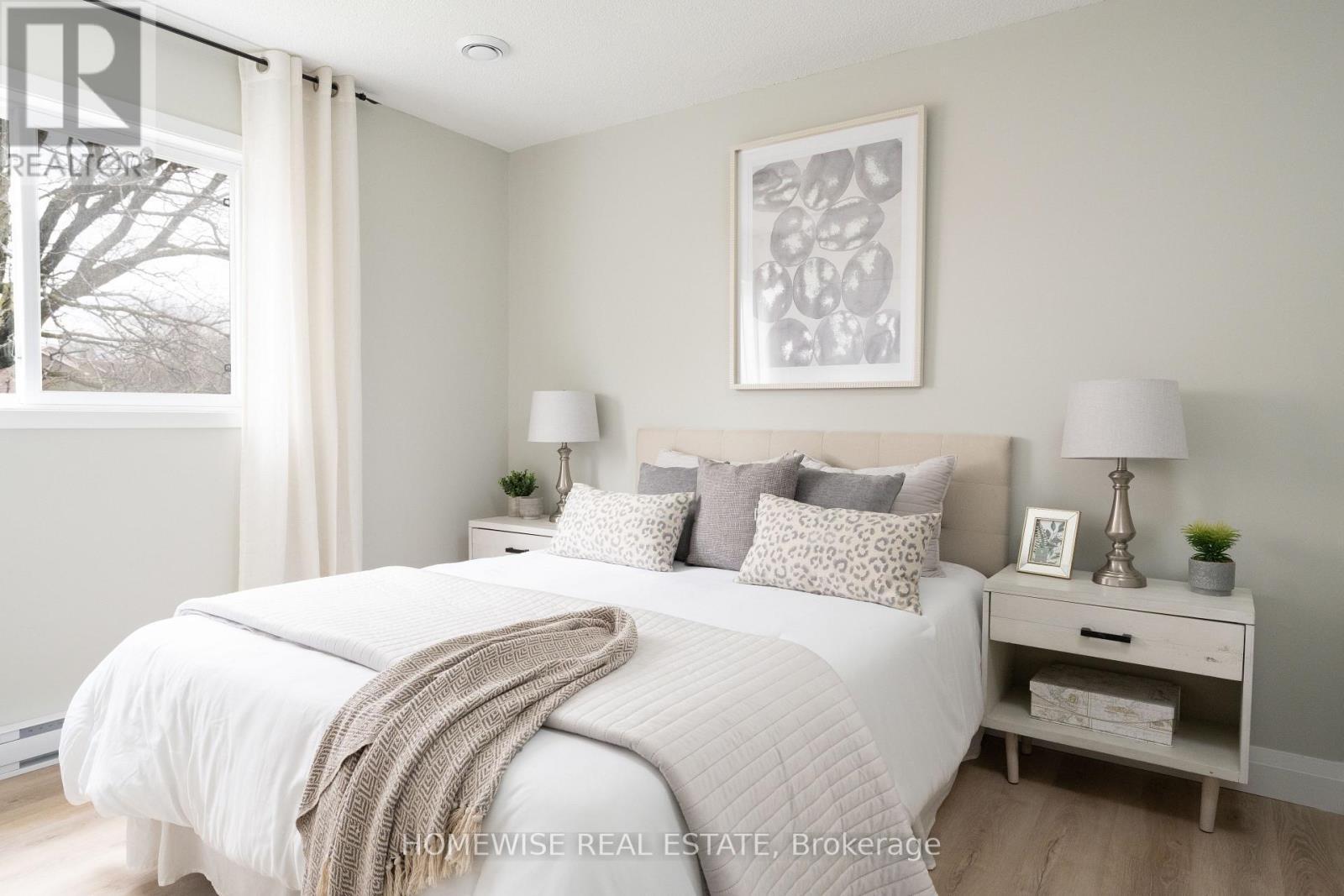 B17 - 240 Ormond Drive, Oshawa, ON - Indoor Photo Showing Bedroom