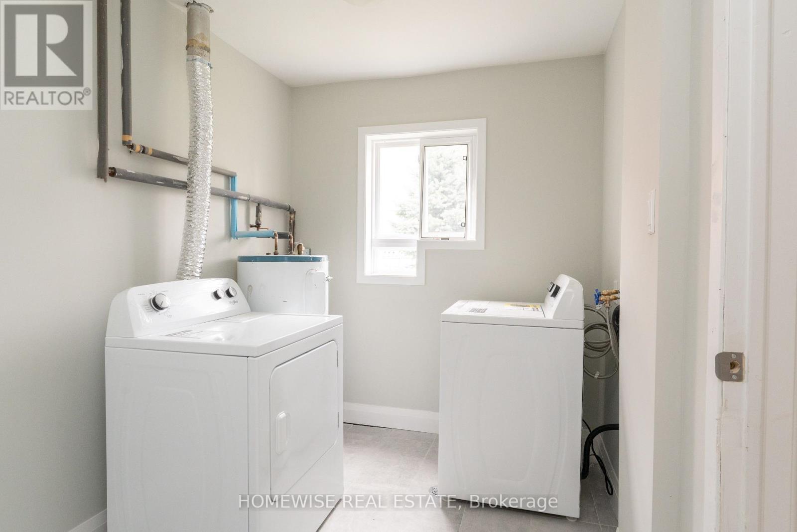B17 - 240 Ormond Drive, Oshawa, ON - Indoor Photo Showing Laundry Room