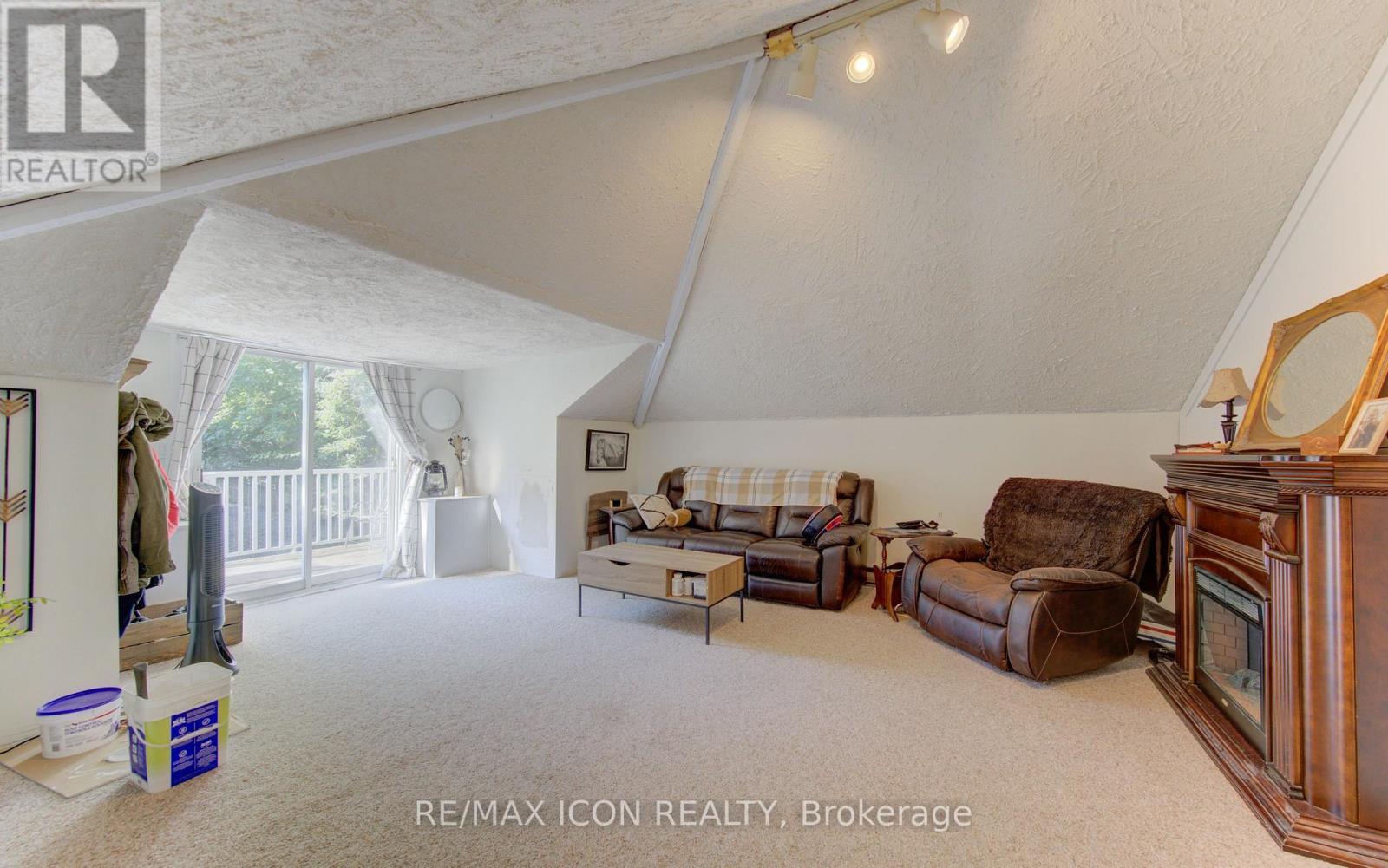 63 Birch Street, Cambridge, ON - Indoor Photo Showing Other Room