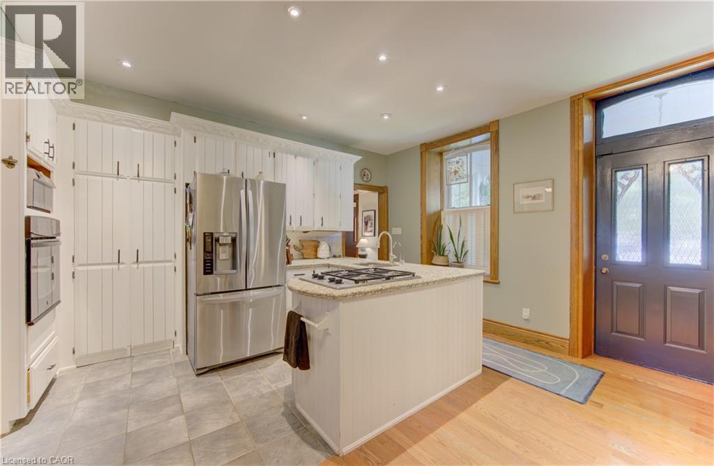 63 Birch Street, Cambridge, ON - Indoor Photo Showing Kitchen