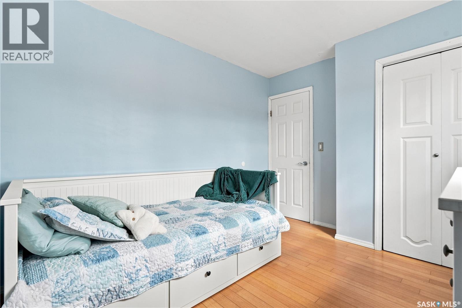 1408 B Avenue N, Saskatoon, SK - Indoor Photo Showing Bedroom