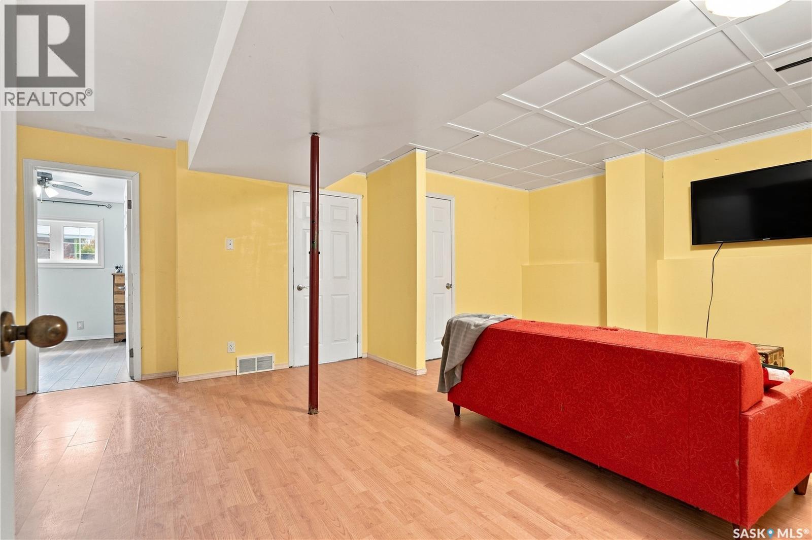 1408 B Avenue N, Saskatoon, SK - Indoor Photo Showing Other Room