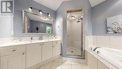 ensuite bathroom - 