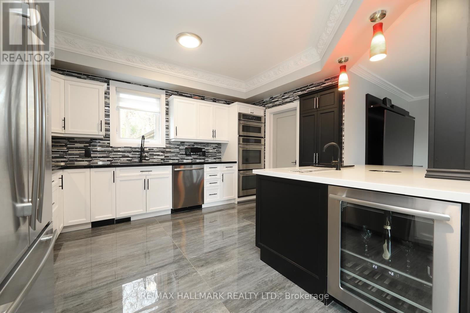 88 Colonel Danforth Trail, Toronto, ON - Indoor Photo Showing Kitchen With Upgraded Kitchen