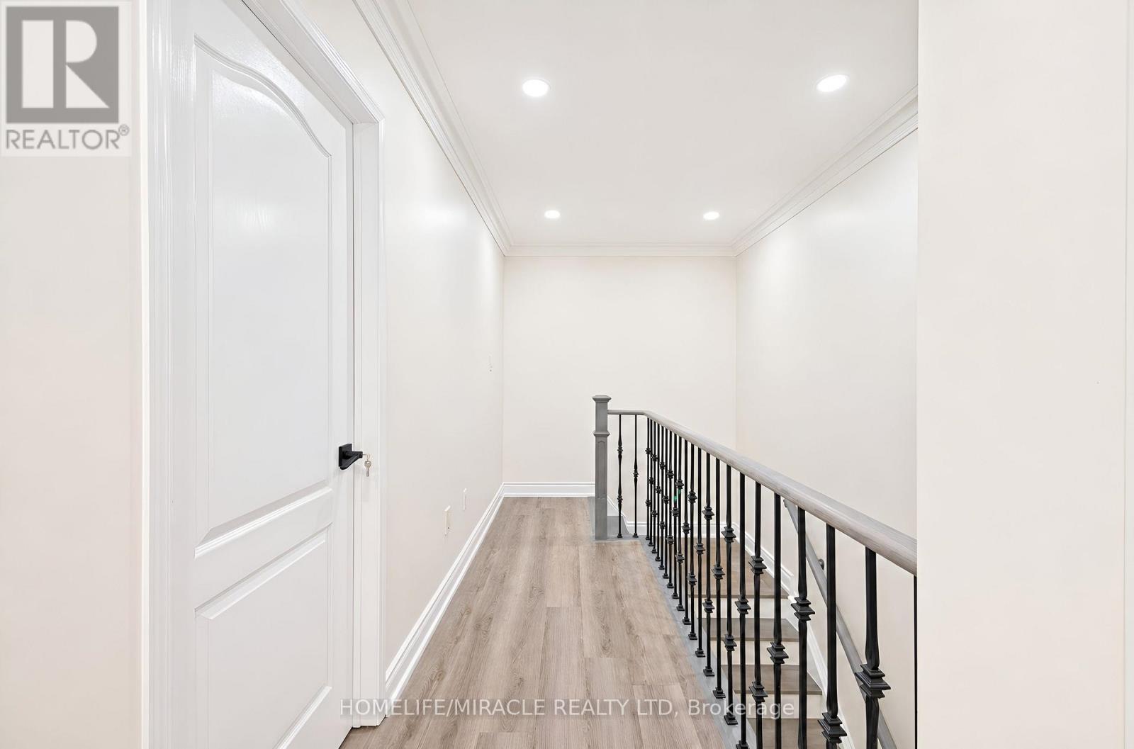 21 Topiary Lane, Brampton, ON - Indoor Photo Showing Other Room
